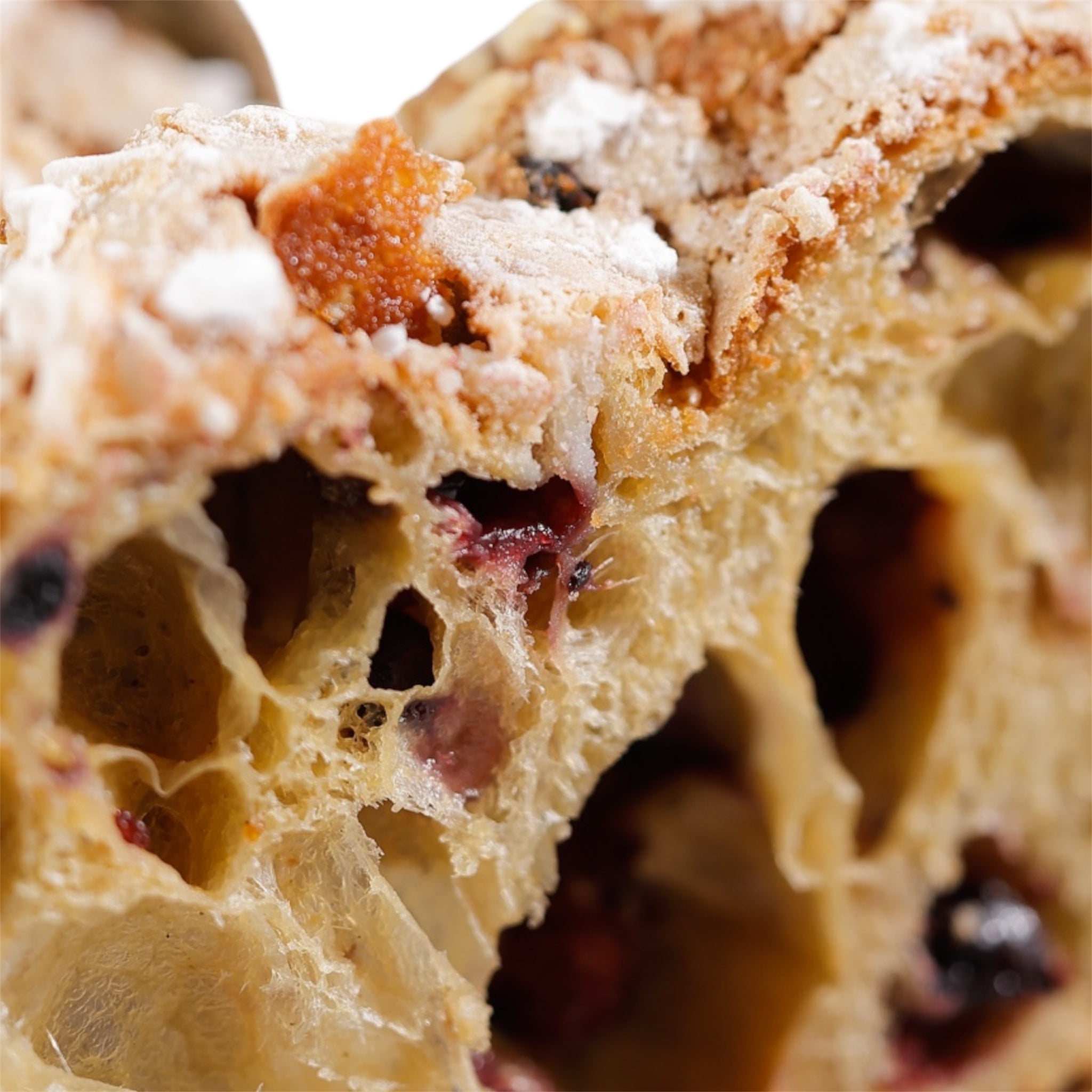 🕊️ Colomba Artigianale ai Frutti di Bosco – Lievito Madre Vivo
